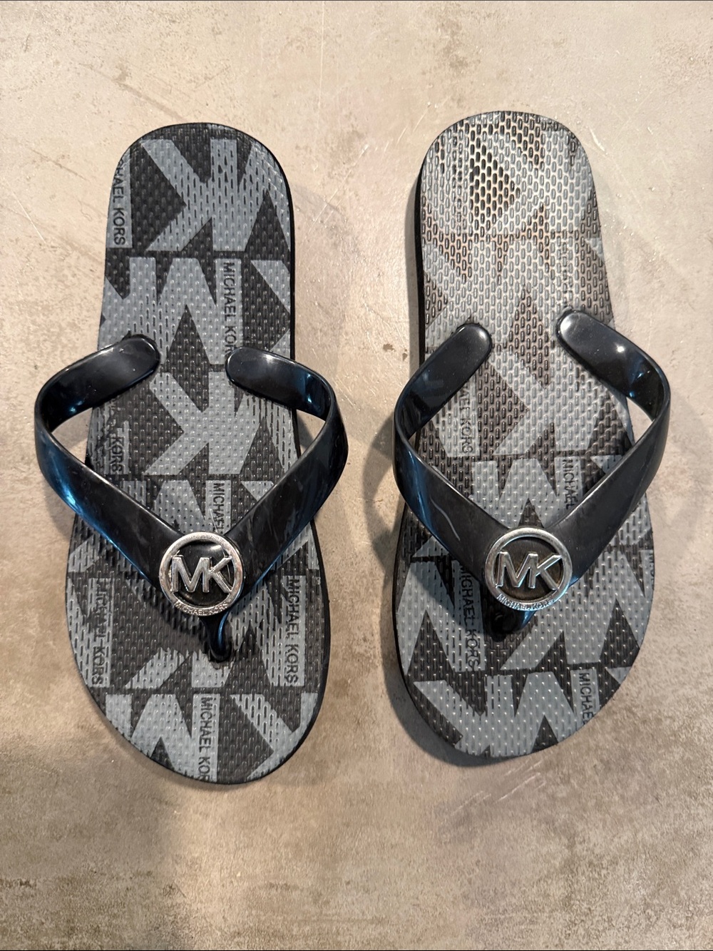 Michael Kors Black Logo Medallion kids Flip Flops